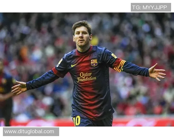 帅气足球明星精彩瞬间混剪图片展现运动魅力与青春活力